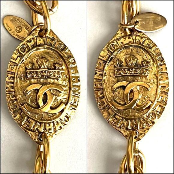 CHANEL Necklace